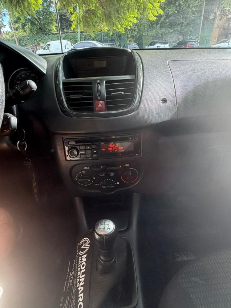 Peugeot 207 Active — foto 13